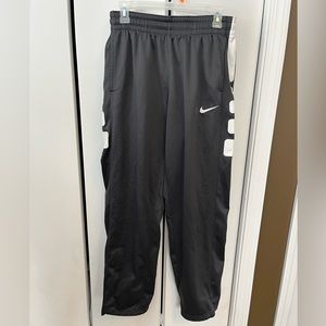 Men’s Nike Elite pants, size large